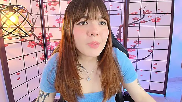 Fluffy Bubble21 online show from 10/08/25, 03:26