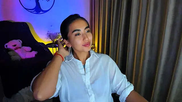 worldofkim online show from 11/25/25, 04:34