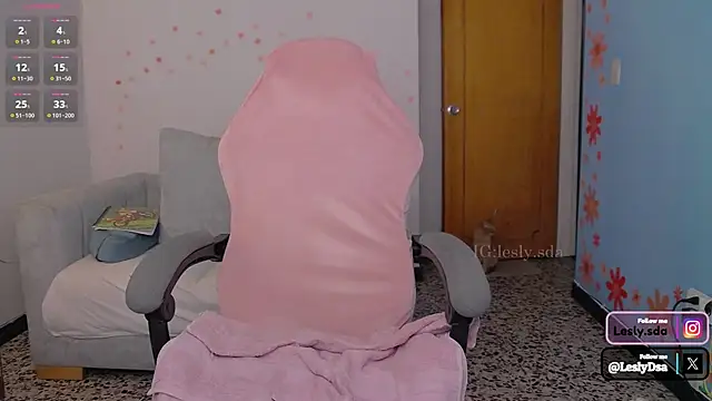 leslyyu online show from 02/08/25, 04:57