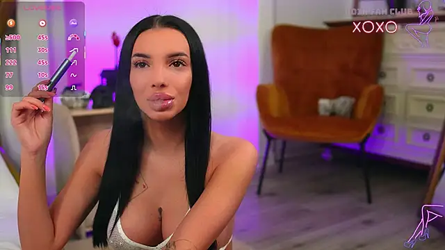 Snapshot of VelmaEvans chatting on 11/05/25, 11:05 VelmaEvans online show from 11/05/25, 11:05