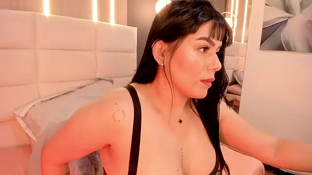 Snapshot of Miah_gomez_ chatting on 01/11/25, 07:05 Miah gomez online show from 01/11/25, 07:05