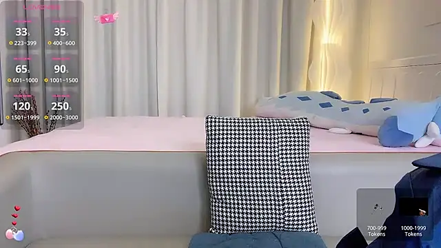 Snapshot of Ada-xixi chatting on 02/21/25, 01:11 Ada-xixi online show from 02/21/25, 01:11