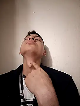 zxcalientes online show from 01/01/25, 04:29