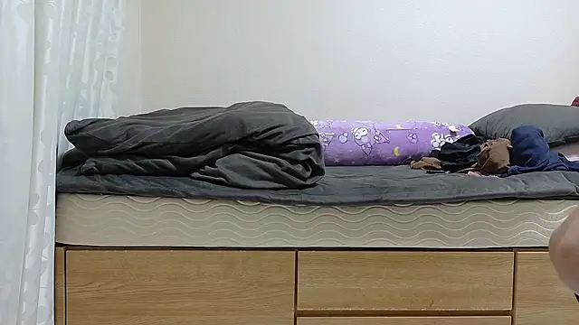 mini 69 online show from 10/27/25, 09:46