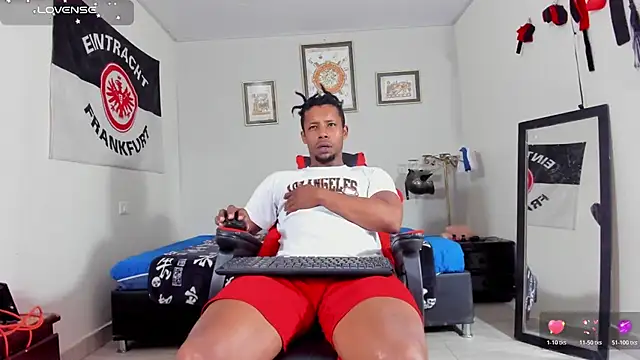 AlejoKhalifa  online show from 11/14/25, 10:14