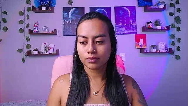 Snapshot of macey_elliot_ chatting on 02/05/25, 02:05 macey elliot online show from 02/05/25, 02:05