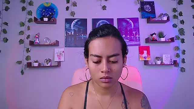 Snapshot of macey_elliot_ chatting on 02/08/25, 03:53 macey elliot online show from 02/08/25, 03:53