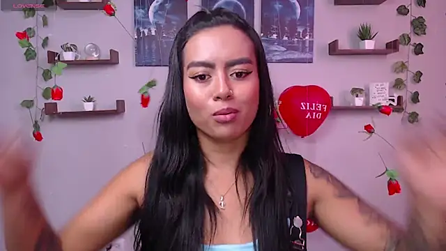 Snapshot of macey_elliot_ chatting on 02/19/25, 06:10 macey elliot online show from 02/19/25, 06:10