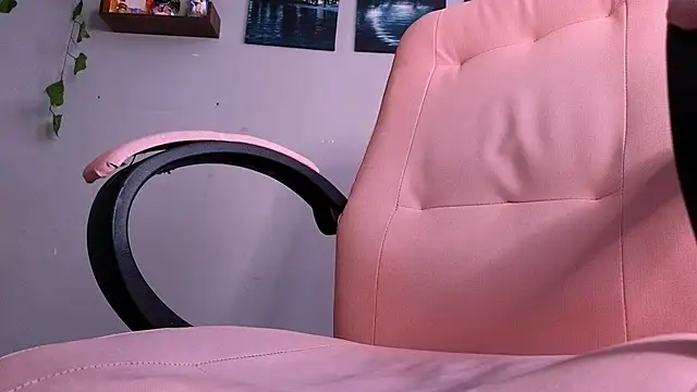 Snapshot of macey_elliot_ chatting on 10/21/25, 11:55 macey elliot online show from 10/21/25, 11:55