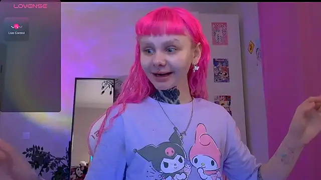 Snapshot of Britney_Lynch chatting on 10/11/25, 07:45 Britney Lynch online show from 10/11/25, 07:45