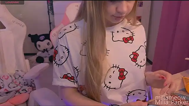 Snapshot of Britney_Lynch chatting on 10/14/25, 03:07 Britney Lynch online show from 10/14/25, 03:07