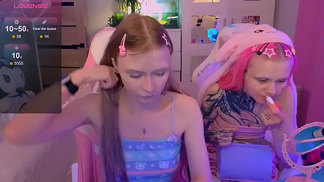 Snapshot of Britney_Lynch chatting on 10/28/25, 01:20 Britney Lynch online show from 10/28/25, 01:20