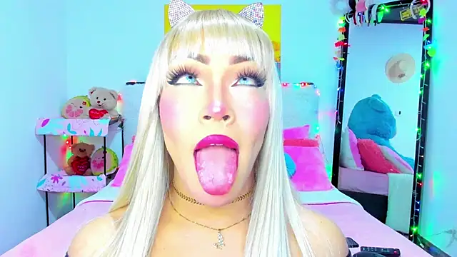 Snapshot of Candy_Candy__ chatting on 09/22/25, 10:23 Candy Candy online show from 09/22/25, 10:23