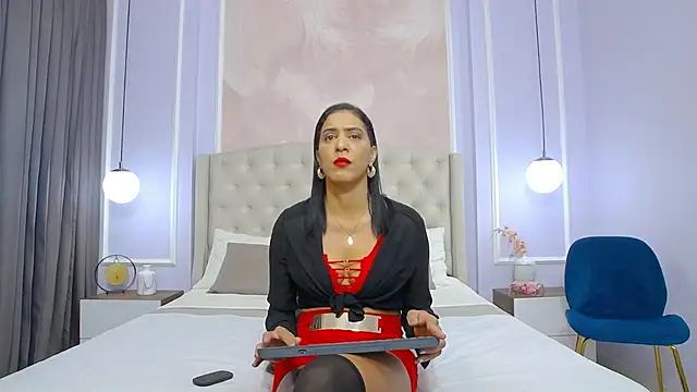 Snapshot of JoannaCox chatting on 02/14/25, 12:51 JoannaCox online show from 02/14/25, 12:51