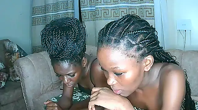 Snapshot of sassy-choco chatting on 03/11/25, 08:20 sassy-choco online show from 03/11/25, 08:20