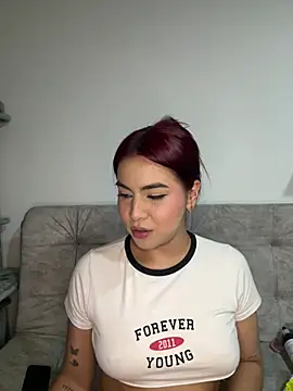 Snapshot of Zarah_Blare chatting on 02/04/25, 02:49 Zarah Blare online show from 02/04/25, 02:49