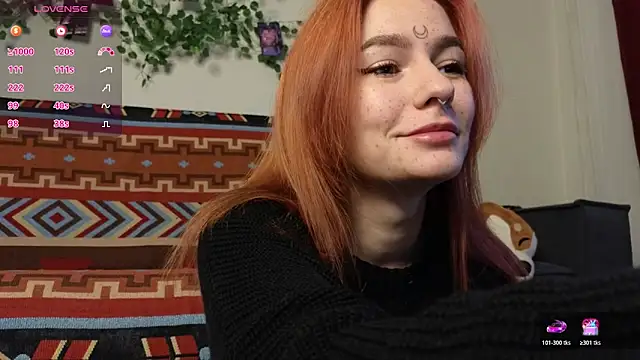 Snapshot of girl_with_snaketatto0 chatting on 11/27/25, 04:03 girl with snaketatto0 online show from 11/27/25, 04:03