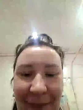 Snapshot of AlexaLexie chatting on 01/19/25, 01:33 AlexaLexie online show from 01/19/25, 01:33