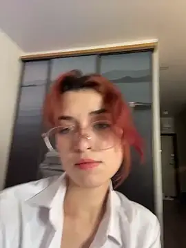 Evangeline Lawrence  online show from 12/01/25, 07:52