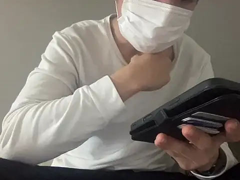 Snapshot of khjp24 chatting on 11/05/25, 01:33 khjp24 online show from 11/05/25, 01:33