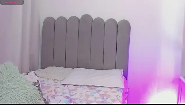 andrea osorio  online show from 10/13/25, 11:43