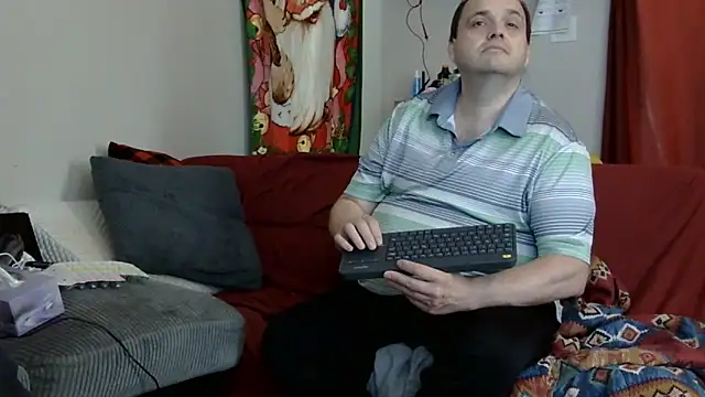 Snapshot of caressonnous chatting on 11/27/25, 03:47 caressonnous online show from 11/27/25, 03:47