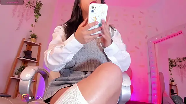 evelyn evans 1 online show from 11/08/25, 03:18