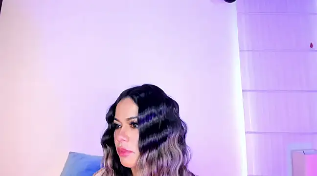 Snapshot of summer_holiday chatting on 12/10/24, 03:20 summer holiday online show from 12/10/24, 03:20