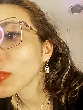 Snapshot of bulma_bambina_ chatting on 02/19/25, 10:53 bulma bambina online show from 02/19/25, 10:53