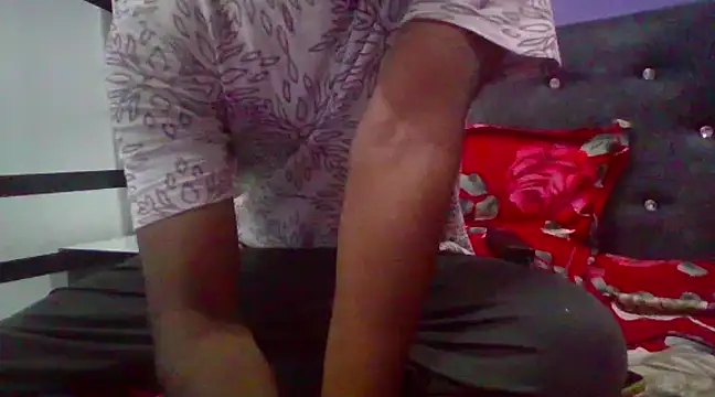 Snapshot of telugumoddahyd chatting on 02/13/25, 12:21 telugumoddahyd online show from 02/13/25, 12:21