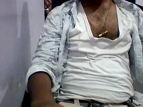 Snapshot of telugumoddahyd chatting on 09/23/25, 06:00 telugumoddahyd online show from 09/23/25, 06:00