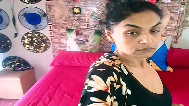 Snapshot of Indian_Blaze00 chatting on 10/05/25, 10:57 Indian Blaze00 online show from 10/05/25, 10:57