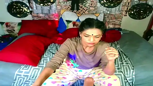 Snapshot of Indian_Blaze00 chatting on 10/22/25, 10:53 Indian Blaze00 online show from 10/22/25, 10:53