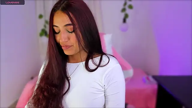 Snapshot of veronicaxx69 chatting on 01/08/25, 02:25 veronicaxx69 online show from 01/08/25, 02:25