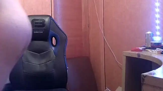 Lia Y PatrickX online show from 12/17/24, 12:01