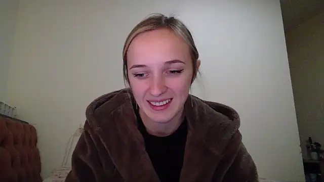 Snapshot of RouseReed chatting on 10/15/25, 09:31 RouseReed online show from 10/15/25, 09:31