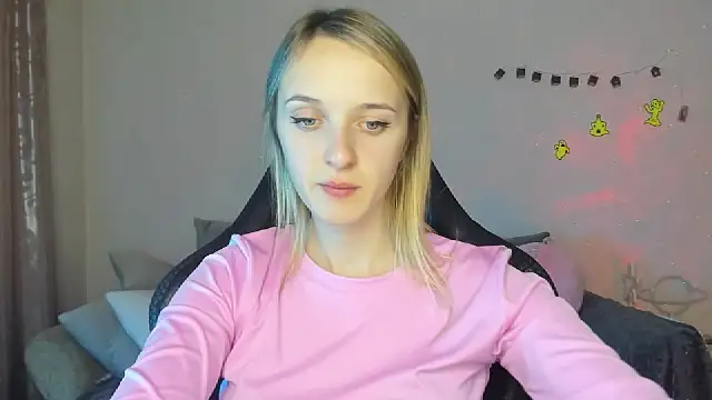 Snapshot of RouseReed chatting on 11/07/25, 12:49 RouseReed online show from 11/07/25, 12:49