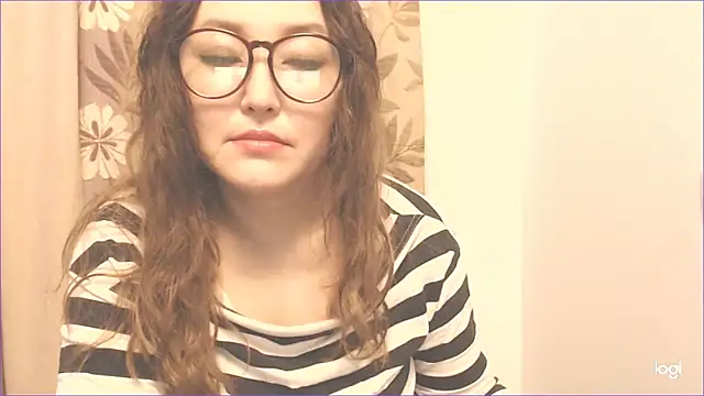 Snapshot of hrnyteacher chatting on 12/12/24, 09:04 hrnyteacher online show from 12/12/24, 09:04