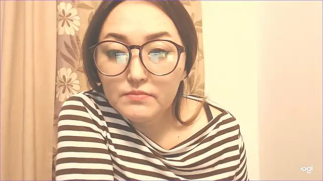 Snapshot of hrnyteacher chatting on 12/19/24, 08:34 hrnyteacher online show from 12/19/24, 08:34