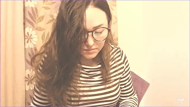 Snapshot of hrnyteacher chatting on 01/06/25, 09:54 hrnyteacher online show from 01/06/25, 09:54