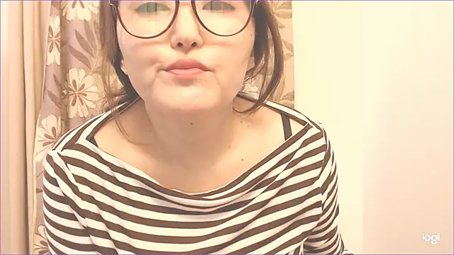 Snapshot of hrnyteacher chatting on 01/13/25, 06:27 hrnyteacher online show from 01/13/25, 06:27