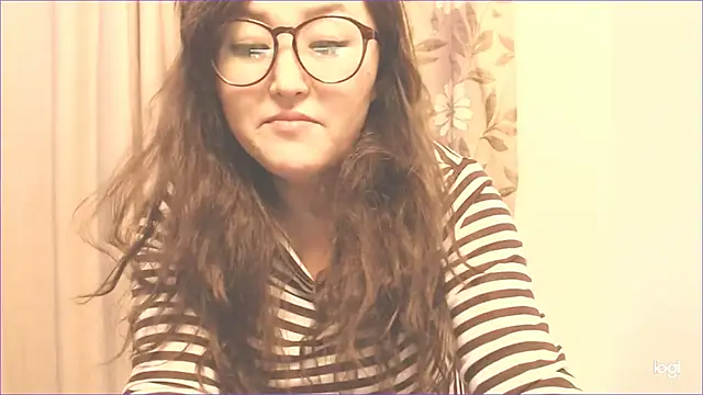 Snapshot of hrnyteacher chatting on 03/08/25, 01:57 hrnyteacher online show from 03/08/25, 01:57