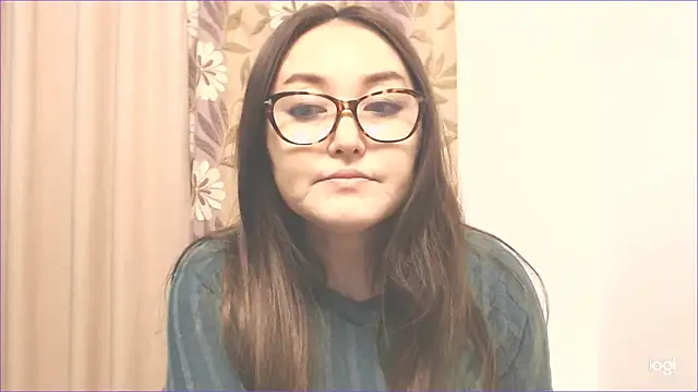 Snapshot of hrnyteacher chatting on 10/28/25, 04:42 hrnyteacher online show from 10/28/25, 04:42