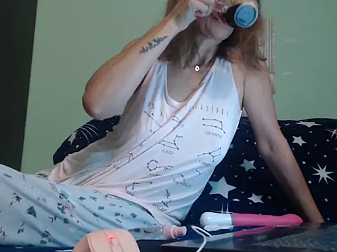 Snapshot of SexyGioconda chatting on 02/15/25, 10:22 SexyGioconda online show from 02/15/25, 10:22