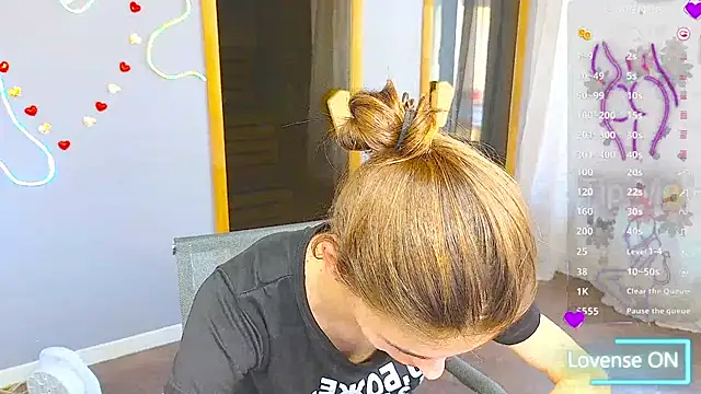 EmmyGreans online show from 03/01/25, 09:40