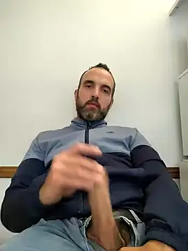 leon3875 online show from 03/13/25, 03:28