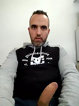 leon3875 online show from 09/09/25, 03:22