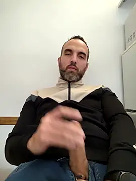 leon3875 online show from 09/26/25, 03:05