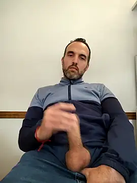 leon3875 online show from 10/27/25, 03:27