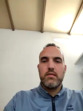 leon3875 online show from 11/17/25, 03:18